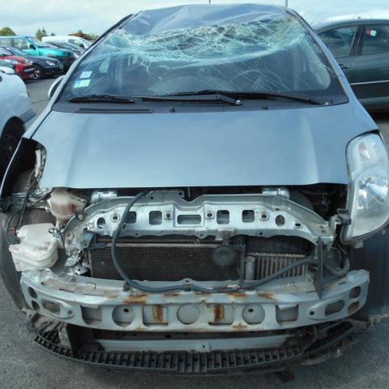 Etrier avant gauche (freinage) TOYOTA YARIS 2 Photo n°2