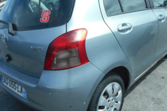 Etrier avant gauche (freinage) TOYOTA YARIS 2