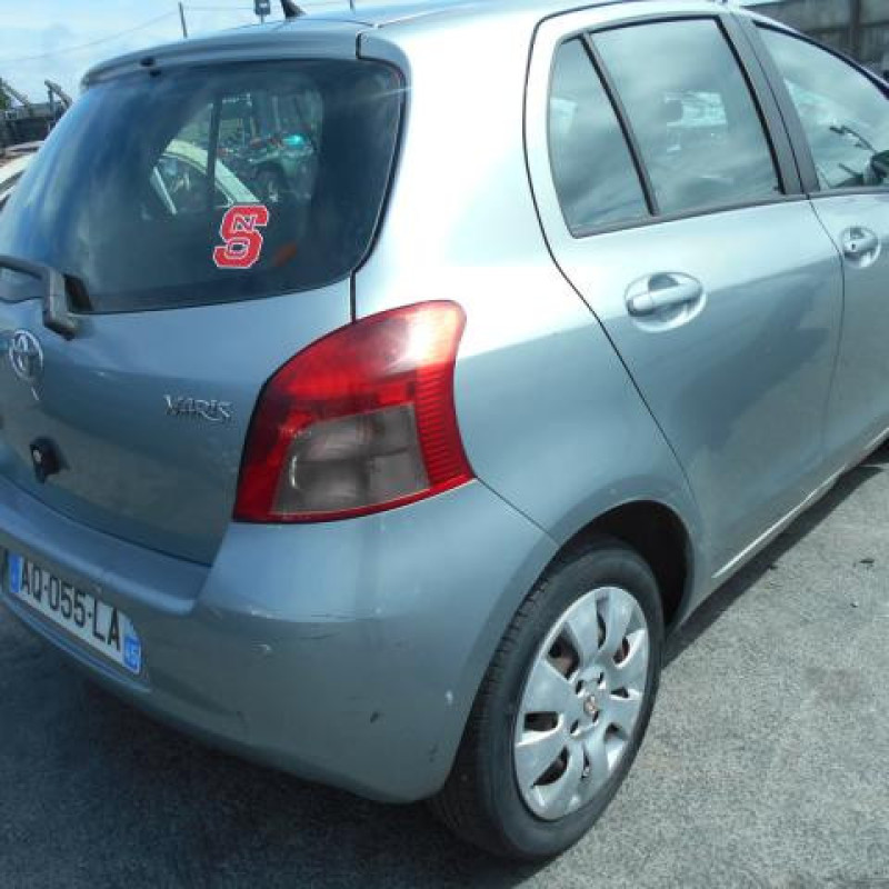 Etrier avant gauche (freinage) TOYOTA YARIS 2 Photo n°4
