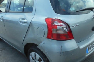 Etrier avant gauche (freinage) TOYOTA YARIS 2