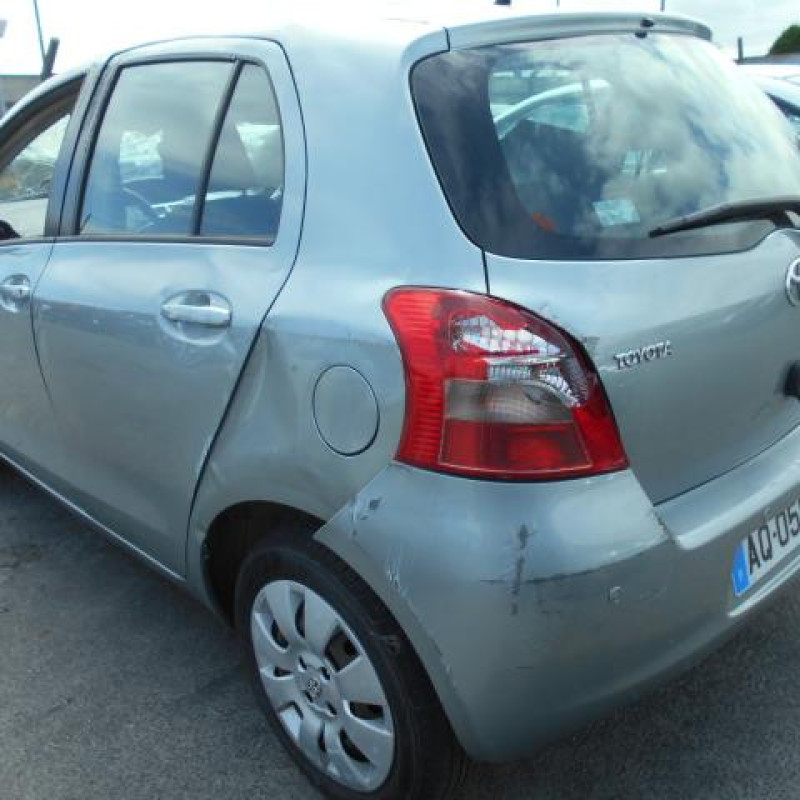 Etrier avant gauche (freinage) TOYOTA YARIS 2 Photo n°5