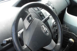 Etrier avant gauche (freinage) TOYOTA YARIS 2