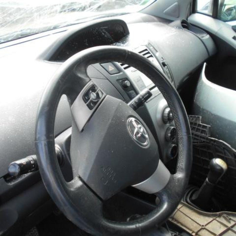 Etrier avant gauche (freinage) TOYOTA YARIS 2 Photo n°6