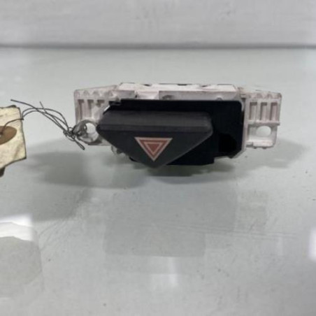 Bouton de warning CITROEN C4 1 Photo n°1
