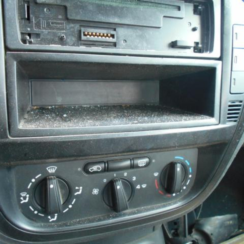 Bras essuie glace avant gauche CITROEN C2 Photo n°8