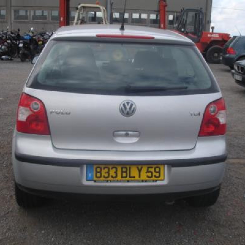 Malle/Hayon arriere VOLKSWAGEN POLO 4 Photo n°4