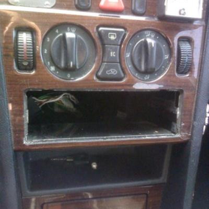 Poignee porte arriere gauche MERCEDES CLASSE C 202 Photo n°9