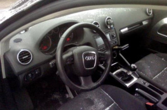 Etrier avant droit (freinage) AUDI A3 2 Photo n°1