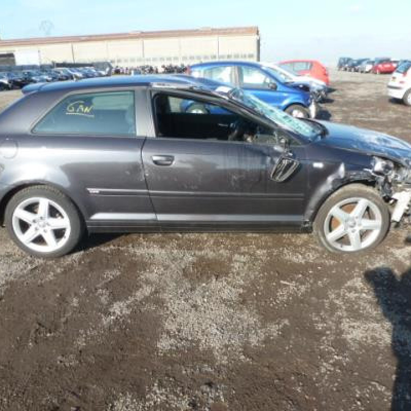 Etrier avant droit (freinage) AUDI A3 2 Photo n°4