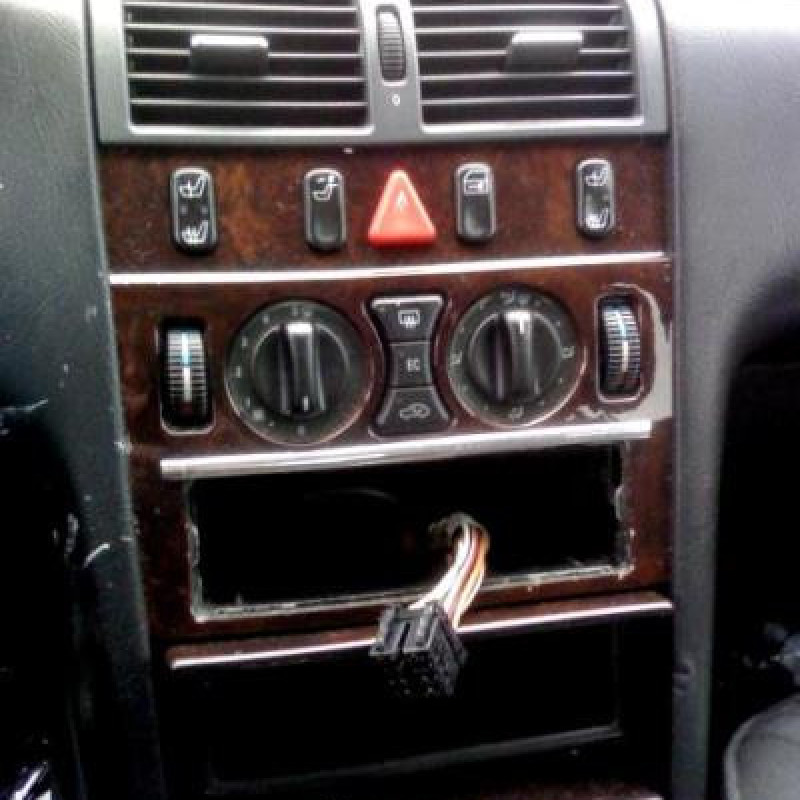 Bloc ABS (freins anti-blocage) MERCEDES CLASSE E 210 Photo n°8