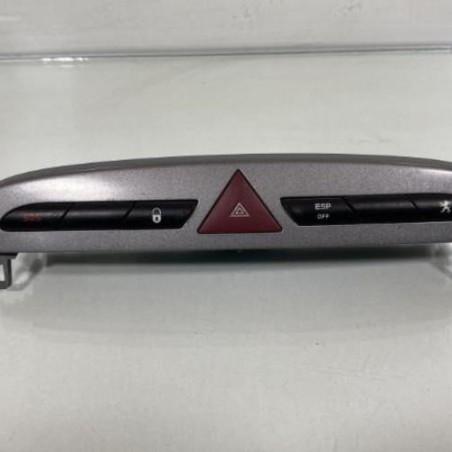 Bouton de warning PEUGEOT 308 1 Photo n°1