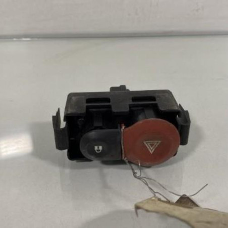 Bouton de warning RENAULT CLIO 3 Photo n°1
