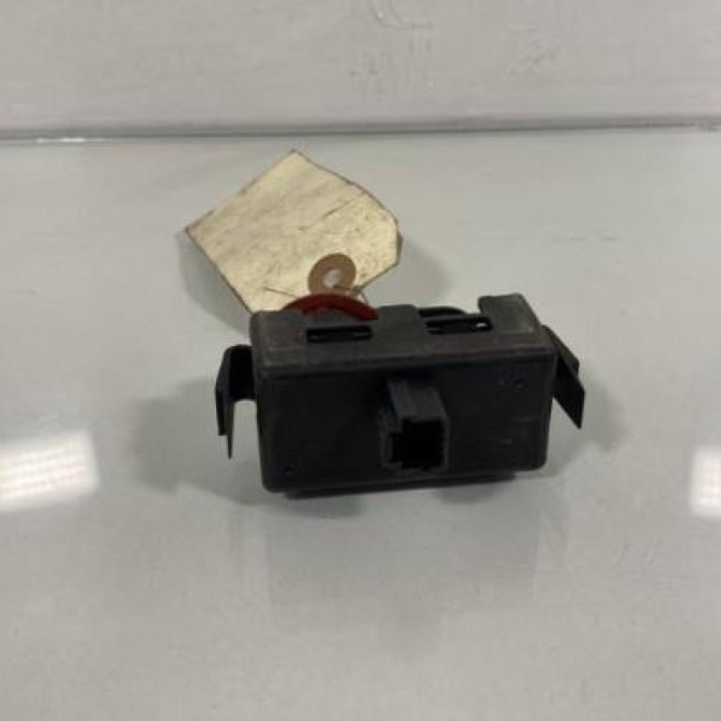 Bouton de warning RENAULT CLIO 3 Photo n°3