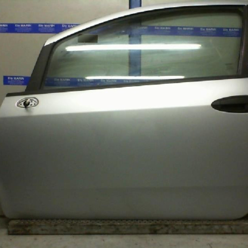 Porte avant gauche FIAT GRANDE PUNTO Photo n°1