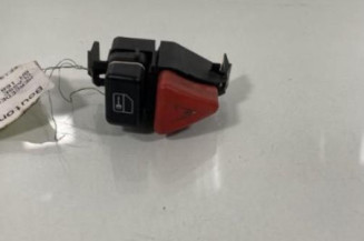 Bouton de warning MERCEDES CLASSE A 168 Photo n°1