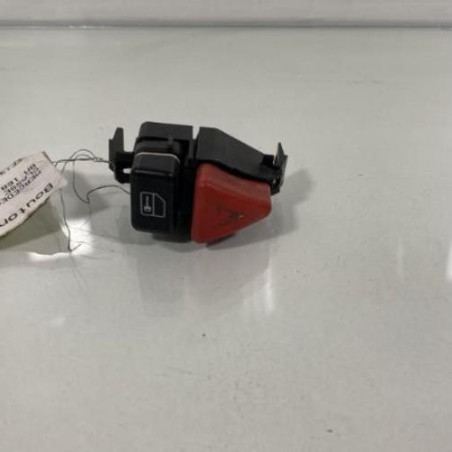 Bouton de warning MERCEDES CLASSE A 168 Photo n°1