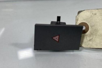 Bouton de warning OPEL VECTRA C Photo n°1