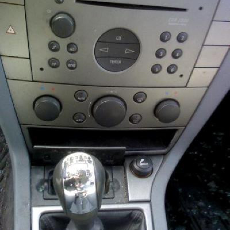Bouton de warning OPEL VECTRA C Photo n°9