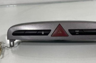 Bouton de warning PEUGEOT 308 1 Photo n°1