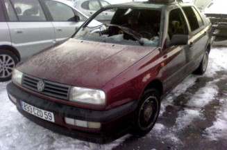 Optique avant principal droit (feux)(phare) VOLKSWAGEN VENTO