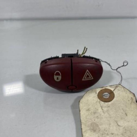 Bouton de warning PEUGEOT 206 Photo n°1
