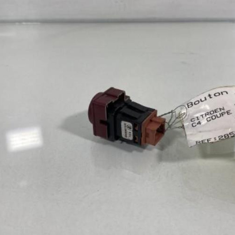 Bouton de warning CITROEN C4 1 Photo n°2