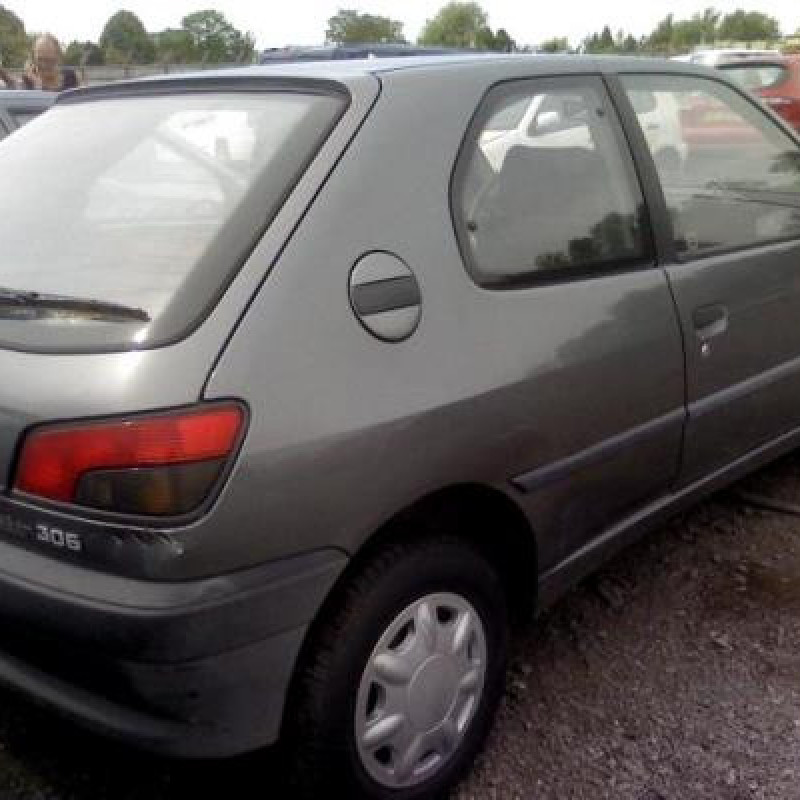 Cremaillere assistee PEUGEOT 306 Photo n°4