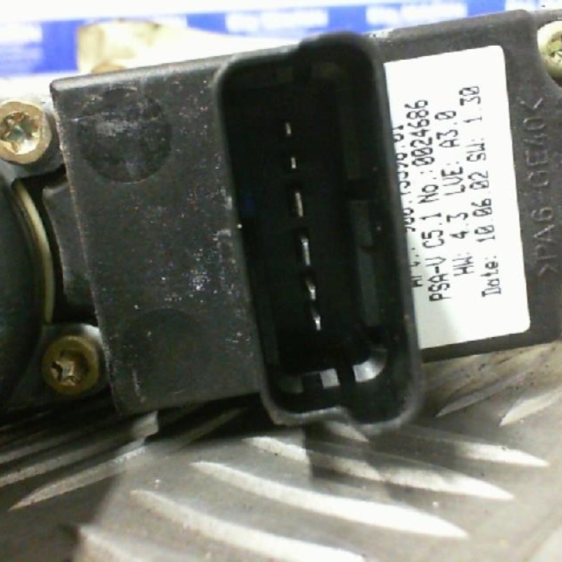 Leve vitre electrique arriere droit CITROEN C8 Photo n°2