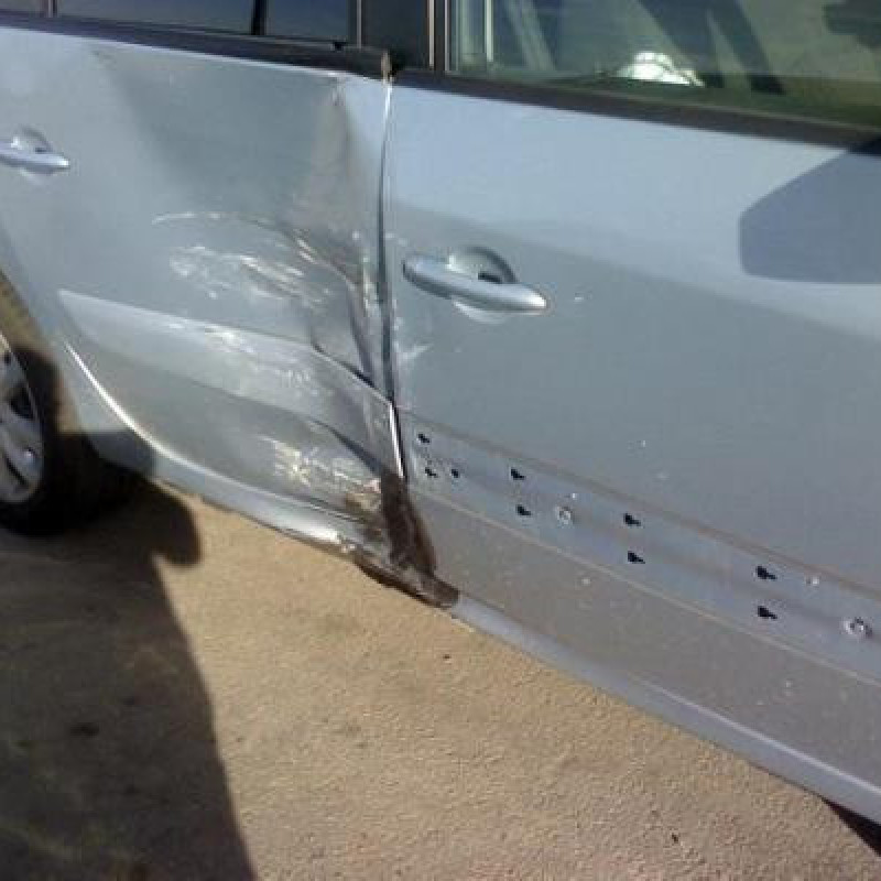 Anti brouillard arriere droit RENAULT ESPACE 4 Photo n°4