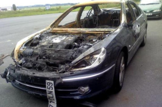 Pivot de moyeu avant droit PEUGEOT 607