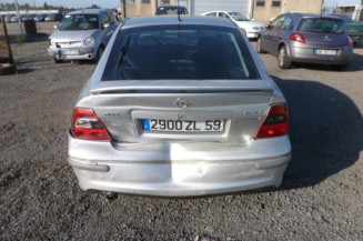 Bras essuie glace avant droit OPEL VECTRA B