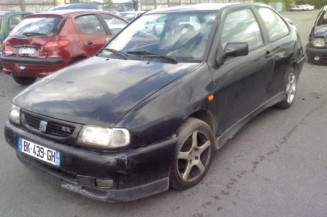 Vitre avant gauche SEAT CORDOBA 1 Photo n°1