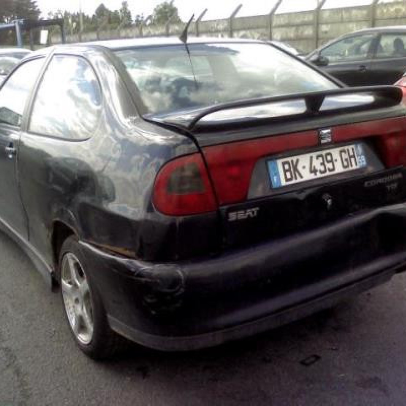 Vitre avant gauche SEAT CORDOBA 1 Photo n°4