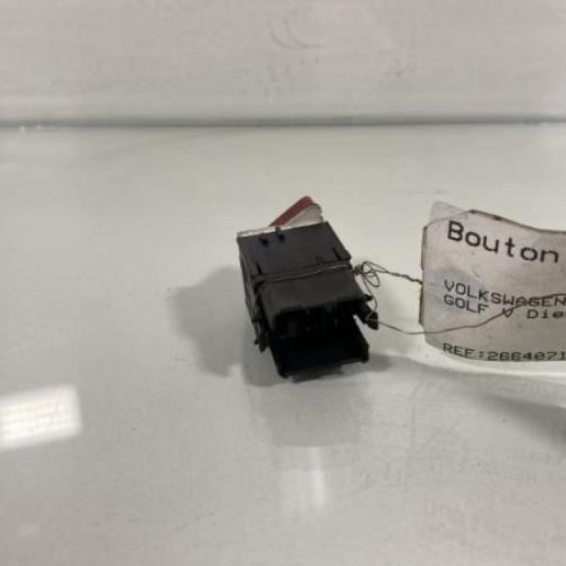 Bouton de warning VOLKSWAGEN GOLF 5 Photo n°3
