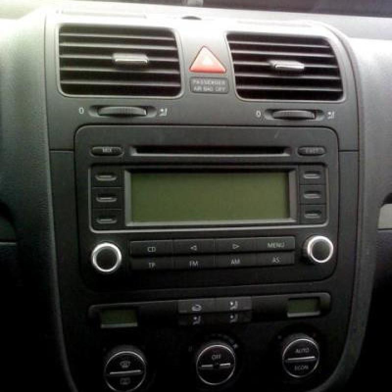 Bouton de warning VOLKSWAGEN GOLF 5 Photo n°5