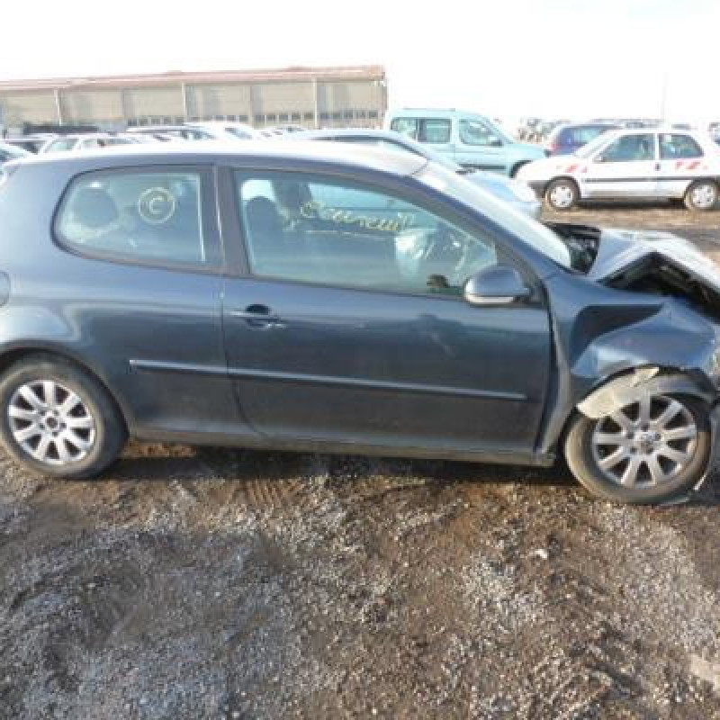 Bouton de warning VOLKSWAGEN GOLF 5 Photo n°7