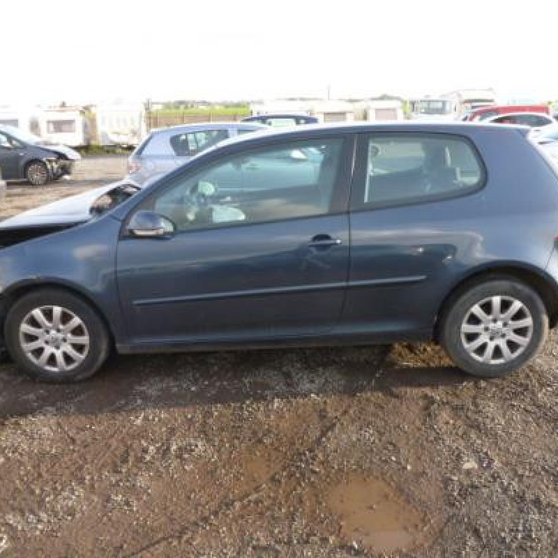 Bouton de warning VOLKSWAGEN GOLF 5 Photo n°9