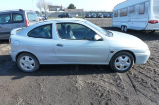 Amortisseur avant gauche RENAULT MEGANE 1