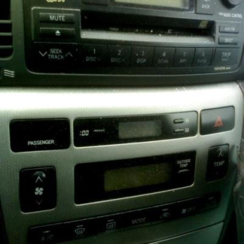 Malle/Hayon arriere TOYOTA COROLLA 10 Photo n°3