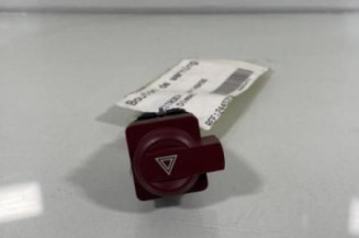Bouton de warning CITROEN C4 1 Photo n°1