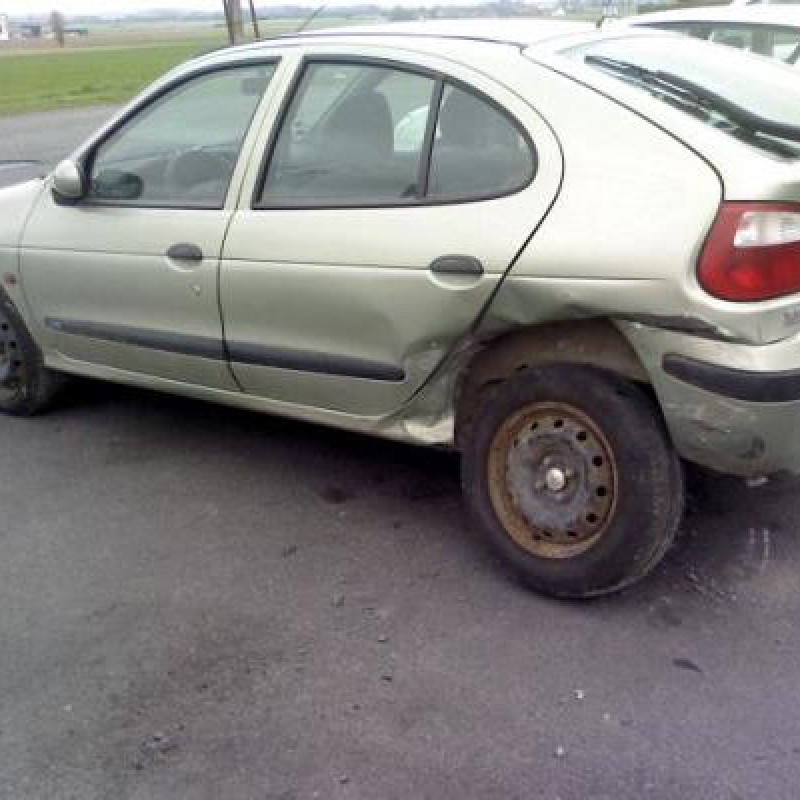 Amortisseur avant droit RENAULT MEGANE 1 Photo n°4