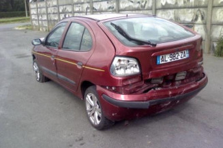 Amortisseur avant droit RENAULT MEGANE 1