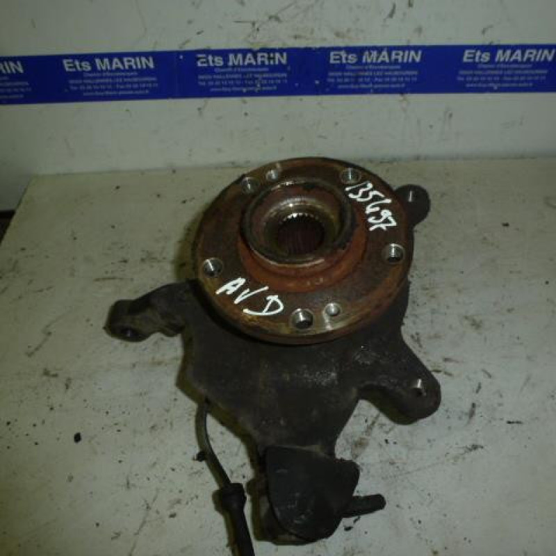 Pivot de moyeu avant droit RENAULT LAGUNA 2 Photo n°1