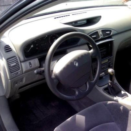 Calandre RENAULT LAGUNA 2