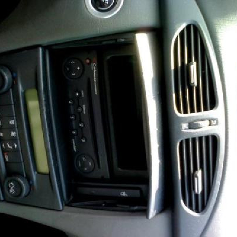 Calandre RENAULT LAGUNA 2 Photo n°3