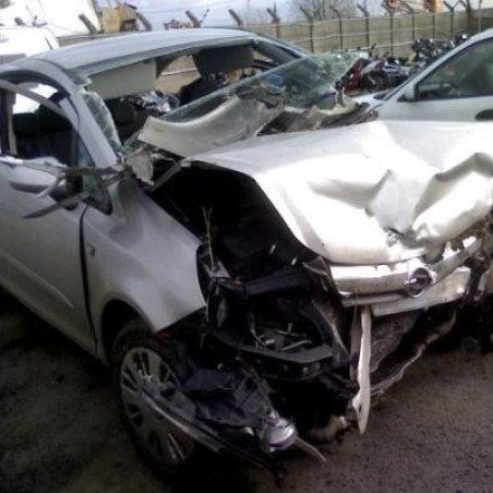 Vitre avant droit OPEL CORSA D