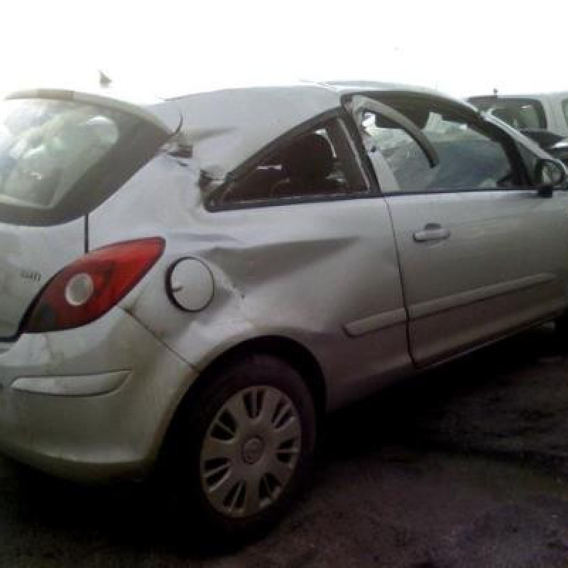 Vitre avant droit OPEL CORSA D Photo n°3