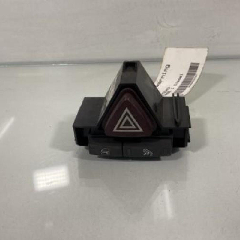 Bouton de warning OPEL CORSA D Photo n°1