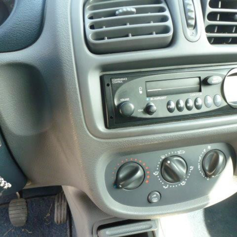 Bras essuie glace avant droit RENAULT CLIO 2 Photo n°8