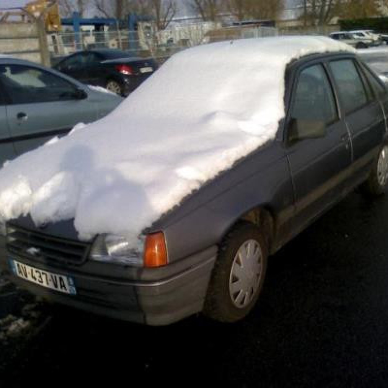 Optique avant secondaire gauche (feux)(clignotant) OPEL KADETT E Photo n°3